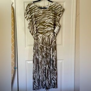 Nine West Dress, white and army green, pleated.